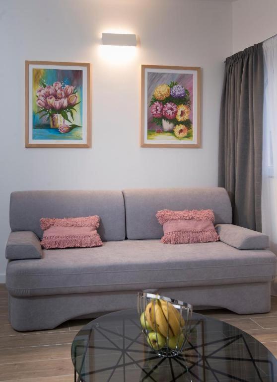 Villa J&J Apartments Residence With Swimming Pool Podstrana Luaran gambar