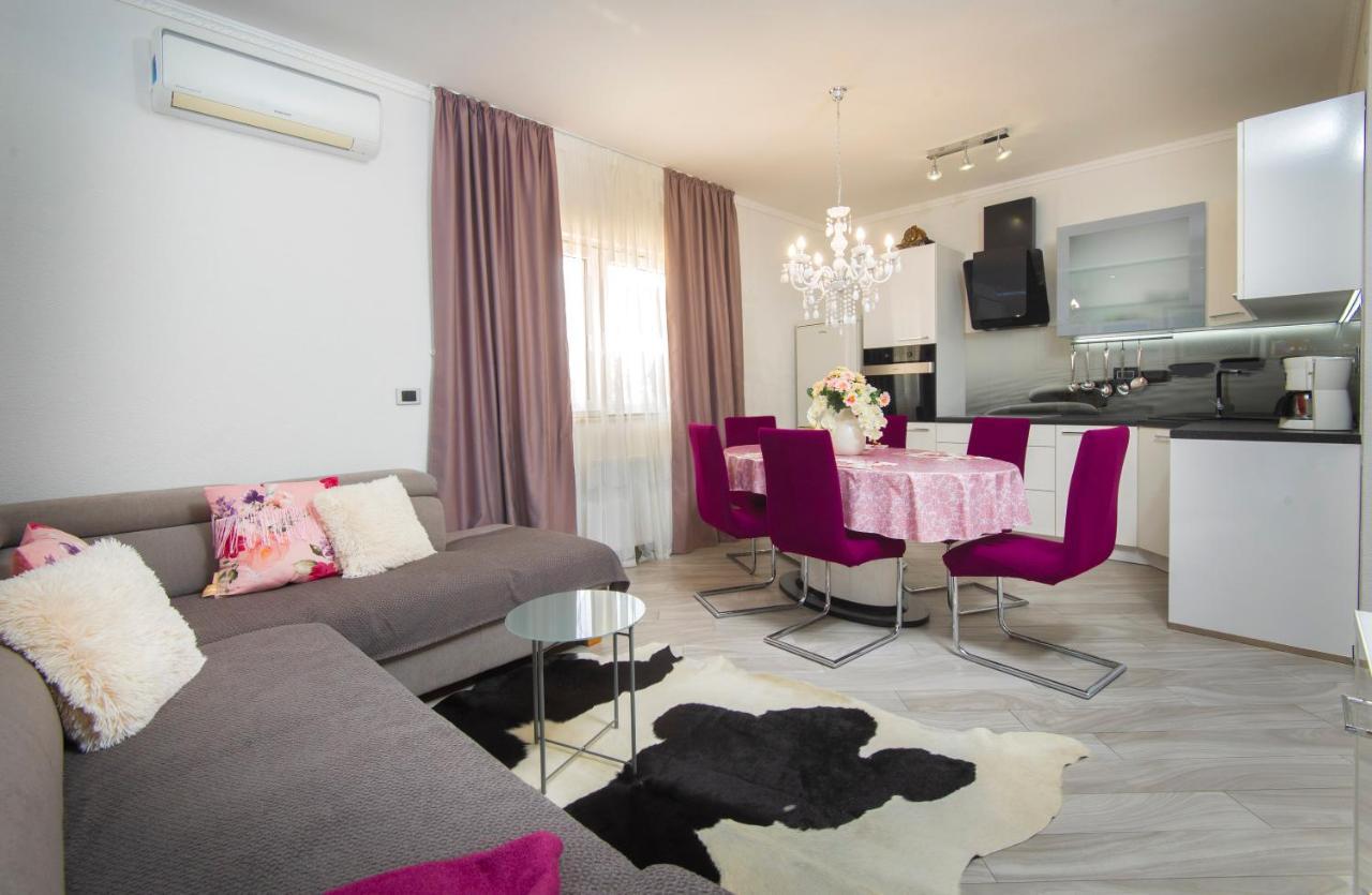 Villa J&J Apartments Residence With Swimming Pool Podstrana Luaran gambar